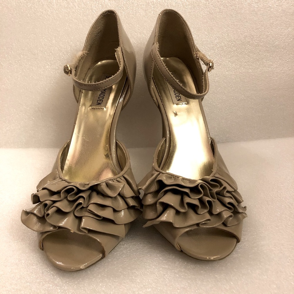 Steve Madden Talisa nude ruffle pumps shoes heels shoes size 11